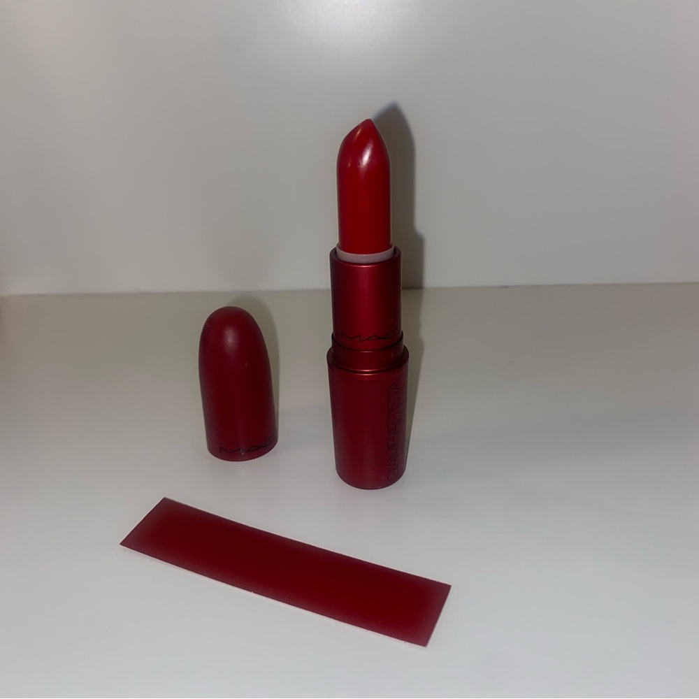 Mac giambattista valli Charlotte lipstick
